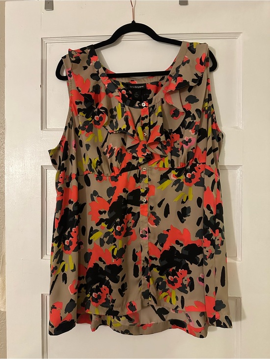 Lane Bryant Tops - Lane Bryant Floral Ruffle Sleeveless Blouse - Taupe/Coral
